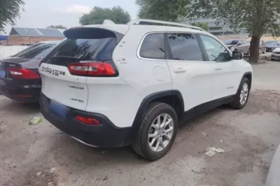 Jeep Cherokee 2017, 110200 км, за 7088 USD - фото 6