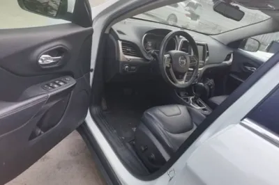 Jeep Cherokee 2017, 110200 км, за 7088 USD - фото 18