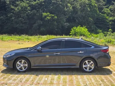 Hyundai Sonata 2019, 26200 км, за 10437.18 USD