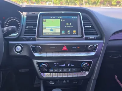 Hyundai Sonata 2019, 26200 км, за 10437.18 USD - фото 12