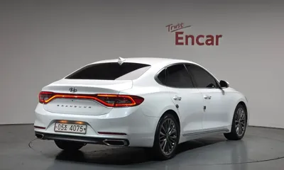 Hyundai Grandeur 2018, 76126 км, за 11171.35 USD