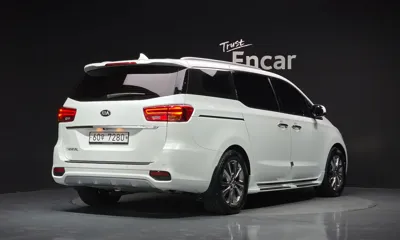Kia Canival 2019, 132833 км, за 9518.18 USD