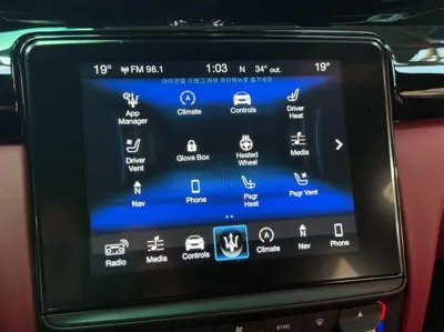 Maserati Quattroporte 2018, 70750 км, за 32099.25 USD - фото 12