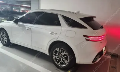 Genesis GV70 2023, 35000 км, за 18024.44 USD