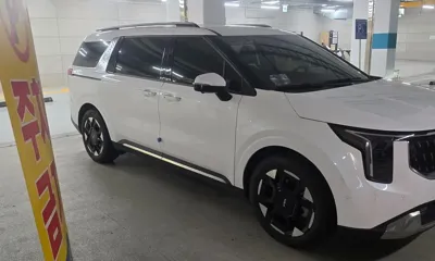 Kia Canival 2025, 30444 км, за 19023.24 USD