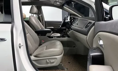 Kia Canival 2015, 168717 км, за 6367.34 USD - фото 10