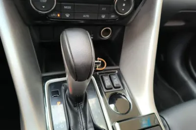 Mitsubishi Eclipse Cross 2018, 74000 км, за 9115 USD - фото 16