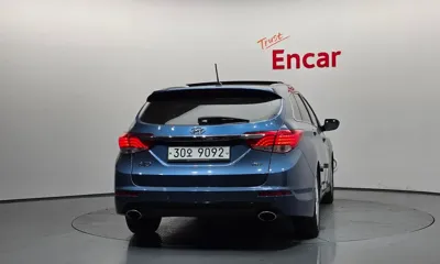 Hyundai i40 2012, 111938 км, за 4225.44 USD
