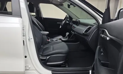 Kia Seltos 2024, 14466 км, за 14212.07 USD - фото 26