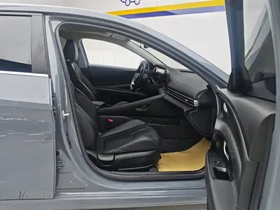 Hyundai Elantra 2021, 56900 км, за 8074.37 USD - фото 8