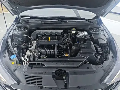 Hyundai Elantra 2021, 56900 км, за 8074.37 USD - фото 10