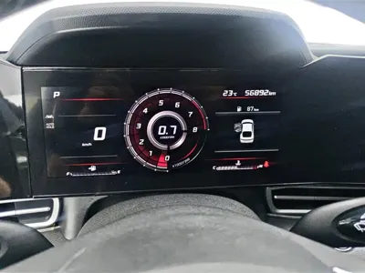 Hyundai Elantra 2021, 56900 км, за 8074.37 USD - фото 14