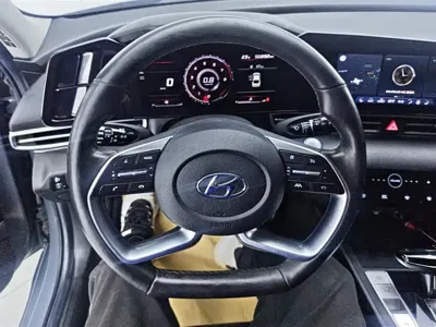 Hyundai Elantra 2021, 56900 км, за 8074.37 USD - фото 15