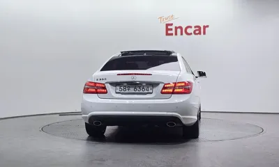 Mercedes-Benz E-Class 2013, 82298 км, за 7267.92 USD