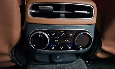 Genesis GV70 2024, 13962 км, за 30753.58 USD - фото 16