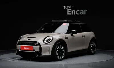 MINI Cooper · 2022 год