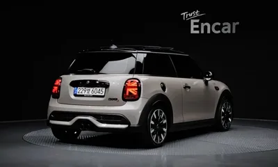 MINI Cooper 2022, 27674 км, за 16345.02 USD