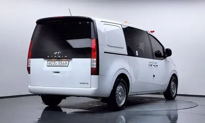 Hyundai Staria 2023, 92213 км, за 12997.24 USD