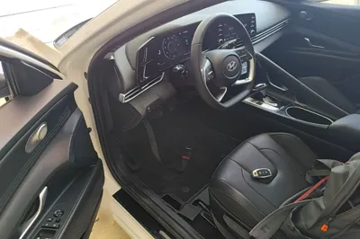 Hyundai Elantra 2022, 44200 км, за 11101 USD - фото 18