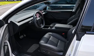 Tesla Model Y 2025, 17855 км, за 25709.1 USD