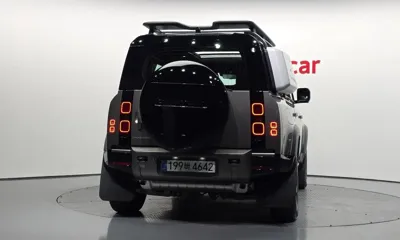 Land Rover Defender 2025, 2000 км, за 65111.1 USD