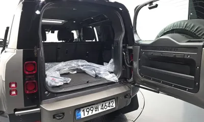 Land Rover Defender 2025, 2000 км, за 65111.1 USD - фото 20