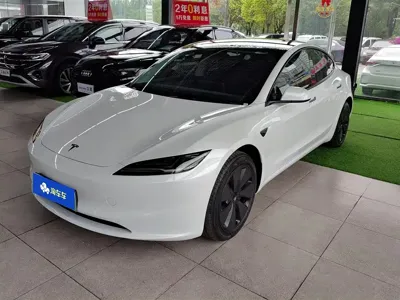 Tesla Model 3 · 2026 год