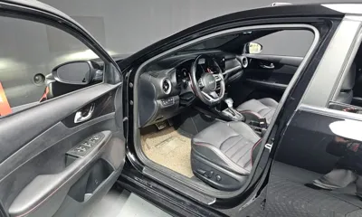 Kia K3 2023, 77551 км, за 12450.32 USD - фото 10