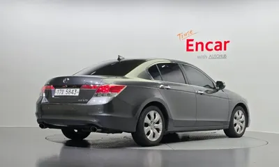 Honda Accord 2010, 123038 км, за 2364.69 USD