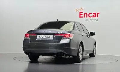 Honda Accord 2010, 123038 км, за 2364.69 USD