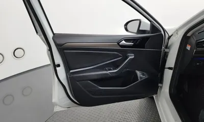 Volkswagen Jetta 2021, 18445 км, за 21655.51 USD - фото 24