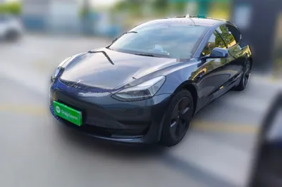 Tesla Model 3 · 2022 год