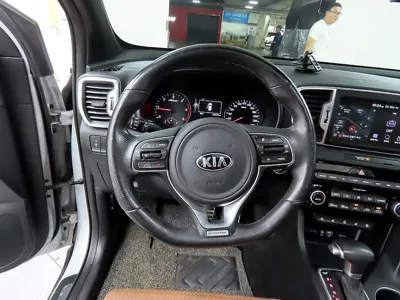 Kia Sportage 2018, 126100 км, за 8125.85 USD - фото 9