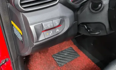 Hyundai Veloster 2018, 42902 км, за 9780.75 USD - фото 17