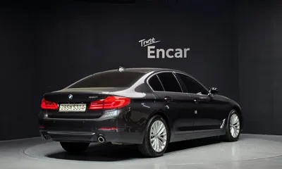 BMW 5-Series 2020, 115095 км, за 16263.35 USD