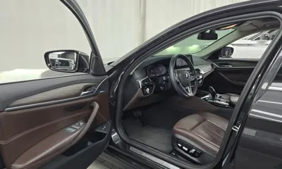 BMW 5-Series 2020, 115095 км, за 16263.35 USD - фото 10