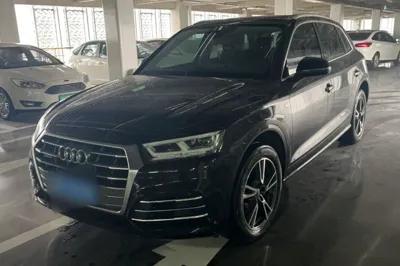 Audi Q5L · 2018 год