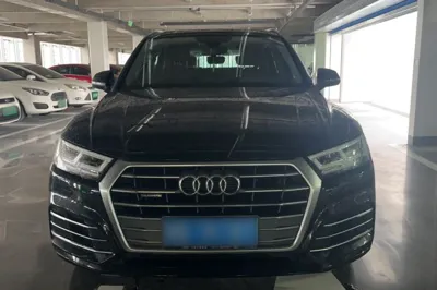 Audi Q5L 2018, 79200 км, за 18642 USD