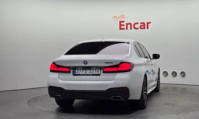 BMW 5-Series 2023, 39686 км, за 29271.5 USD