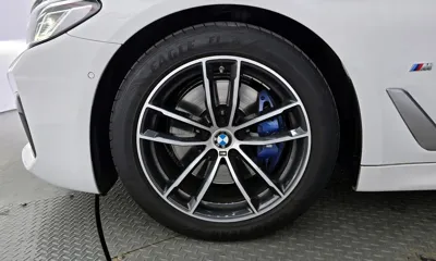 BMW 5-Series 2023, 39686 км, за 29271.5 USD