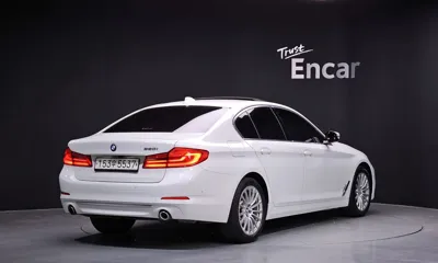 BMW 5-Series 2019, 50998 км, за 17708.9 USD