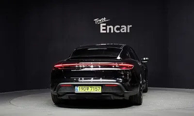 Porsche Taycan 2025, 23437 км, за 96320.58 USD