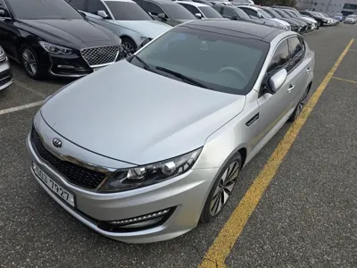 Kia K5 · 2013 год
