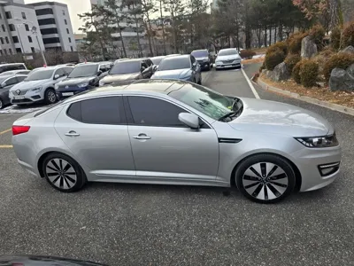 Kia K5 2013, 88710 км, за 4940.52 USD