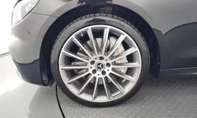 Mercedes-Benz E-Class 2022, 60926 км, за 27241.7 USD