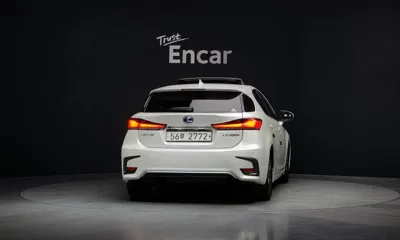 Lexus CT200h 2018, 50089 км, за 12781.45 USD