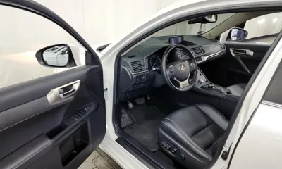 Lexus CT200h 2018, 50089 км, за 12781.45 USD - фото 10