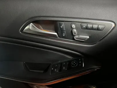 Mercedes-Benz A-Class 2018, 49600 км, за 9189.97 USD