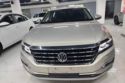 Volkswagen Passat 2020, 59200 км, за 14331 USD
