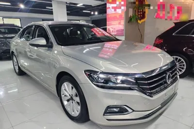 Volkswagen Passat 2020, 59200 км, за 14331 USD